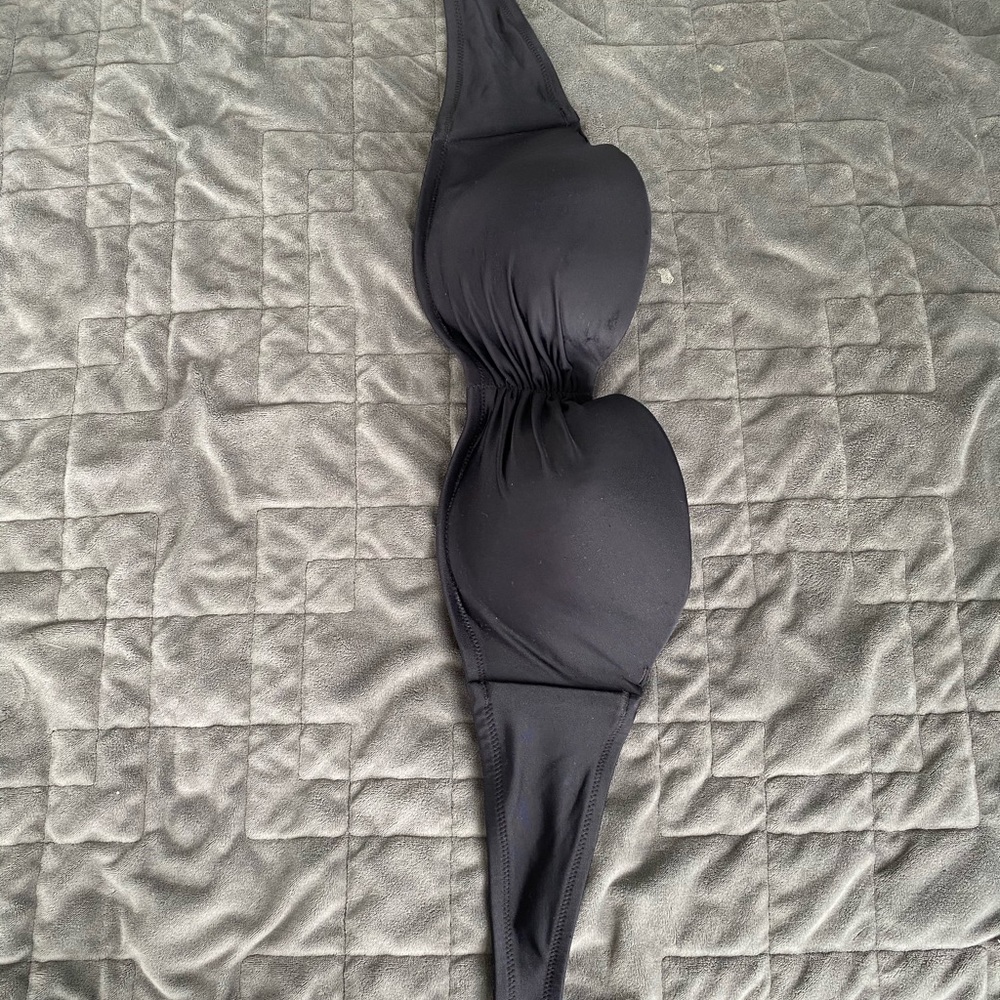 Victoria’s Secret swim top 34D